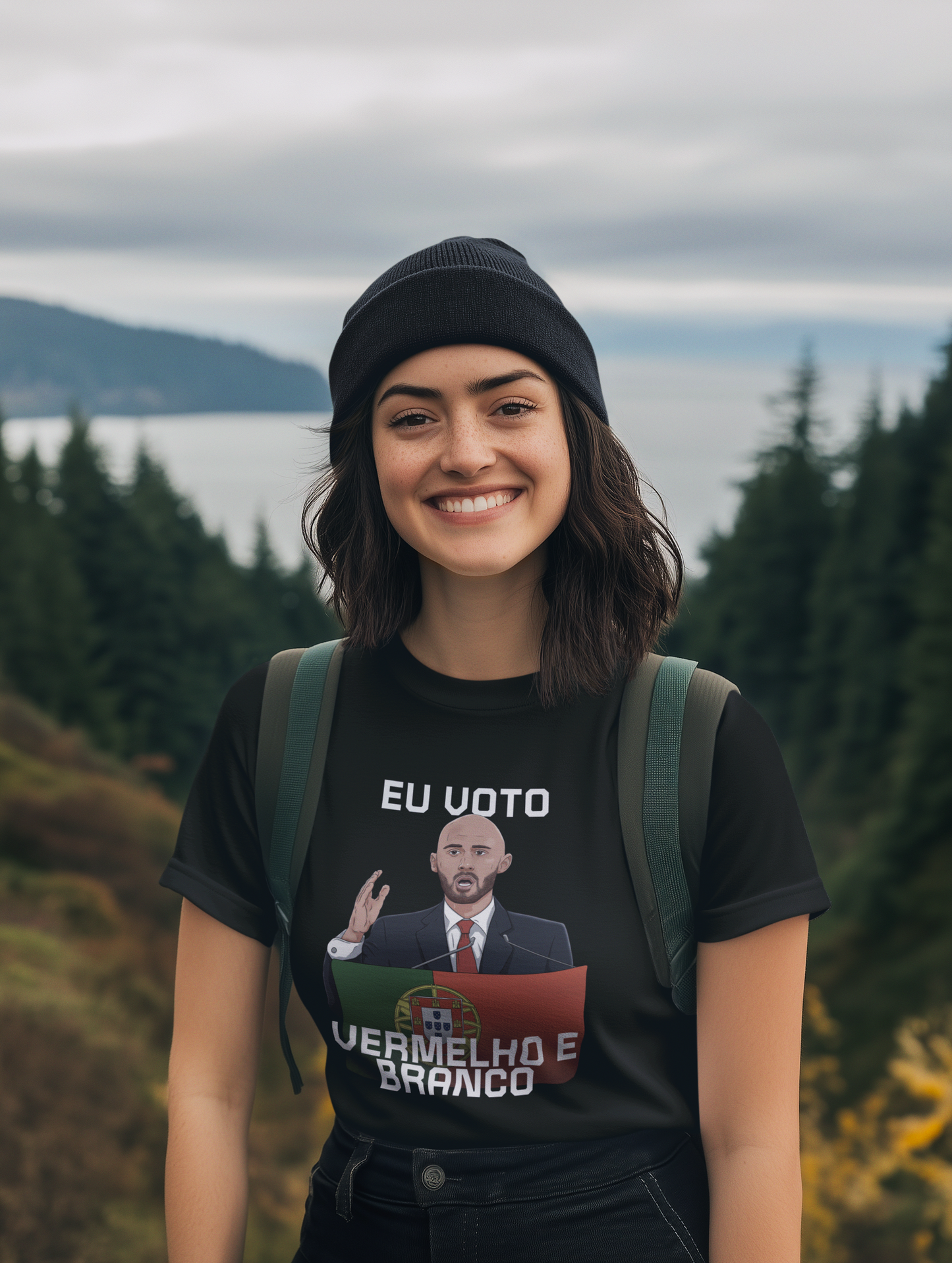 Tshirt Eu Voto Vermelho e Branco