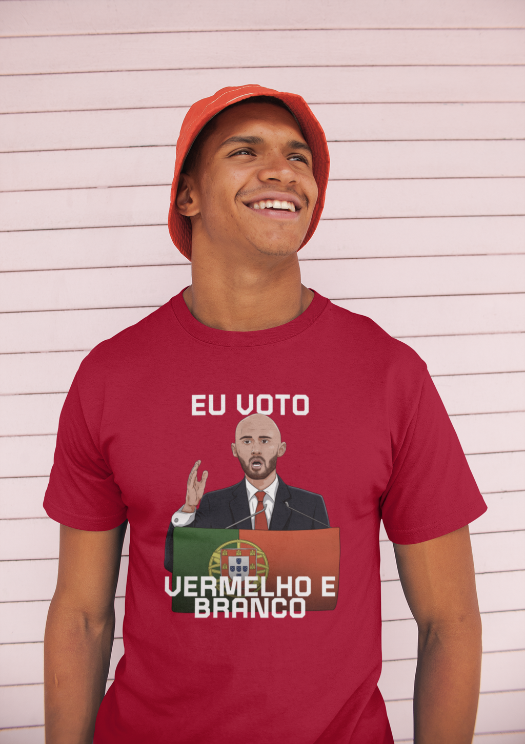 Tshirt Eu Voto Vermelho e Branco