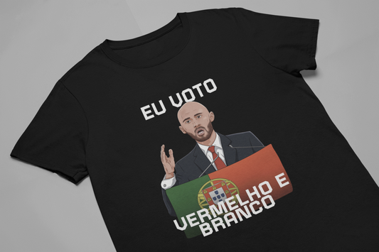 Tshirt Eu Voto Vermelho e Branco